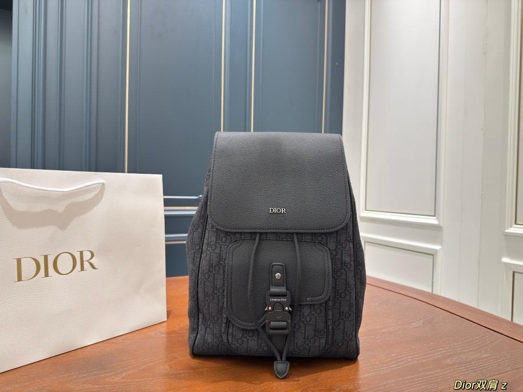 Dīor ブラック バックパック