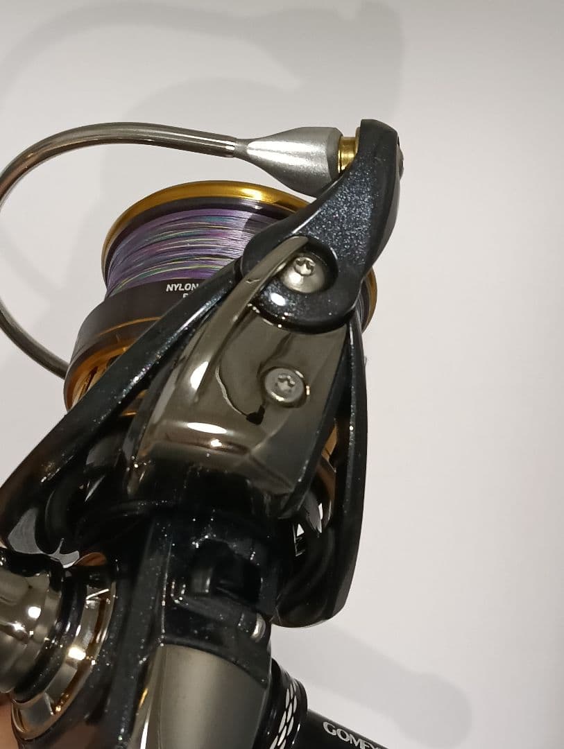 美品■カスタム■ダイワ 18 レガリス LT2500S-XH ゴメクサス部品