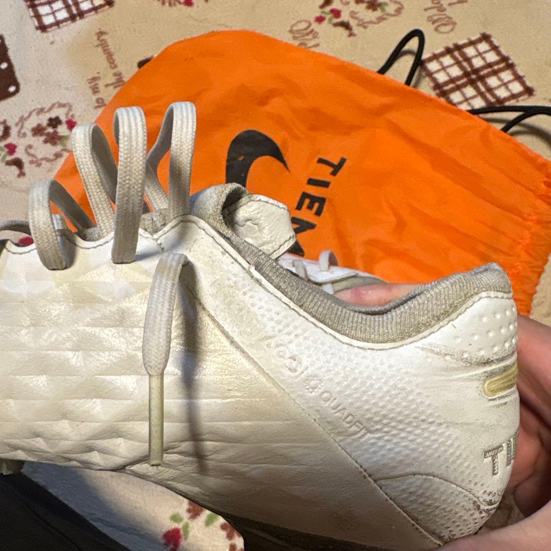 ナイキ ティエンポレジェンド8 スパイクHG