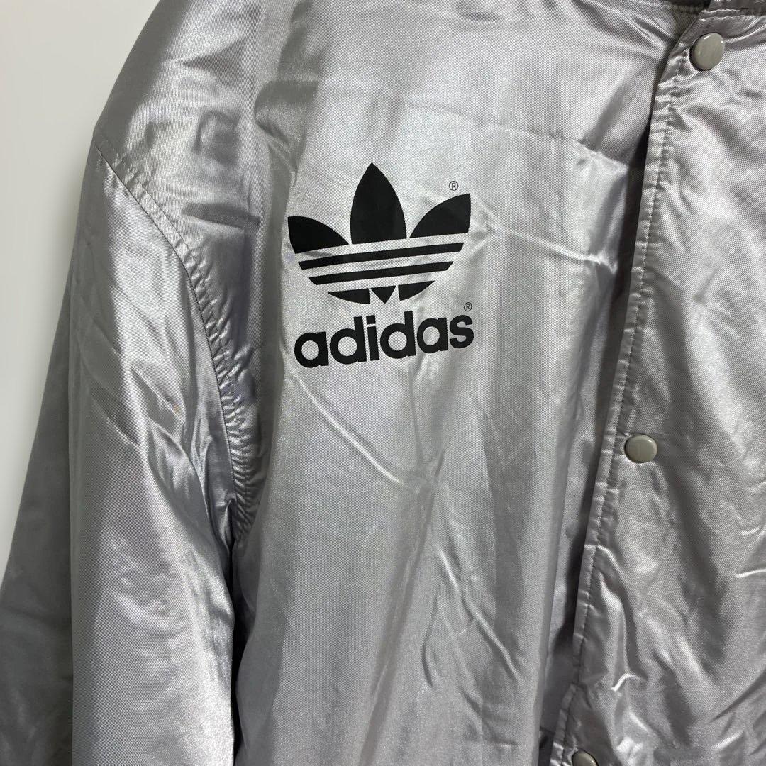 adidas シルバー フード付き ベンチコート　Lサイズ