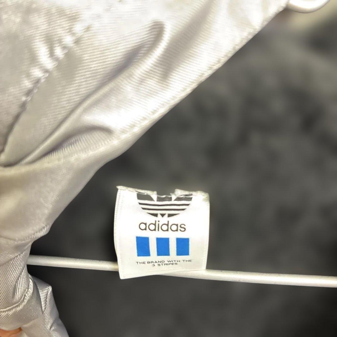 adidas シルバー フード付き ベンチコート　Lサイズ