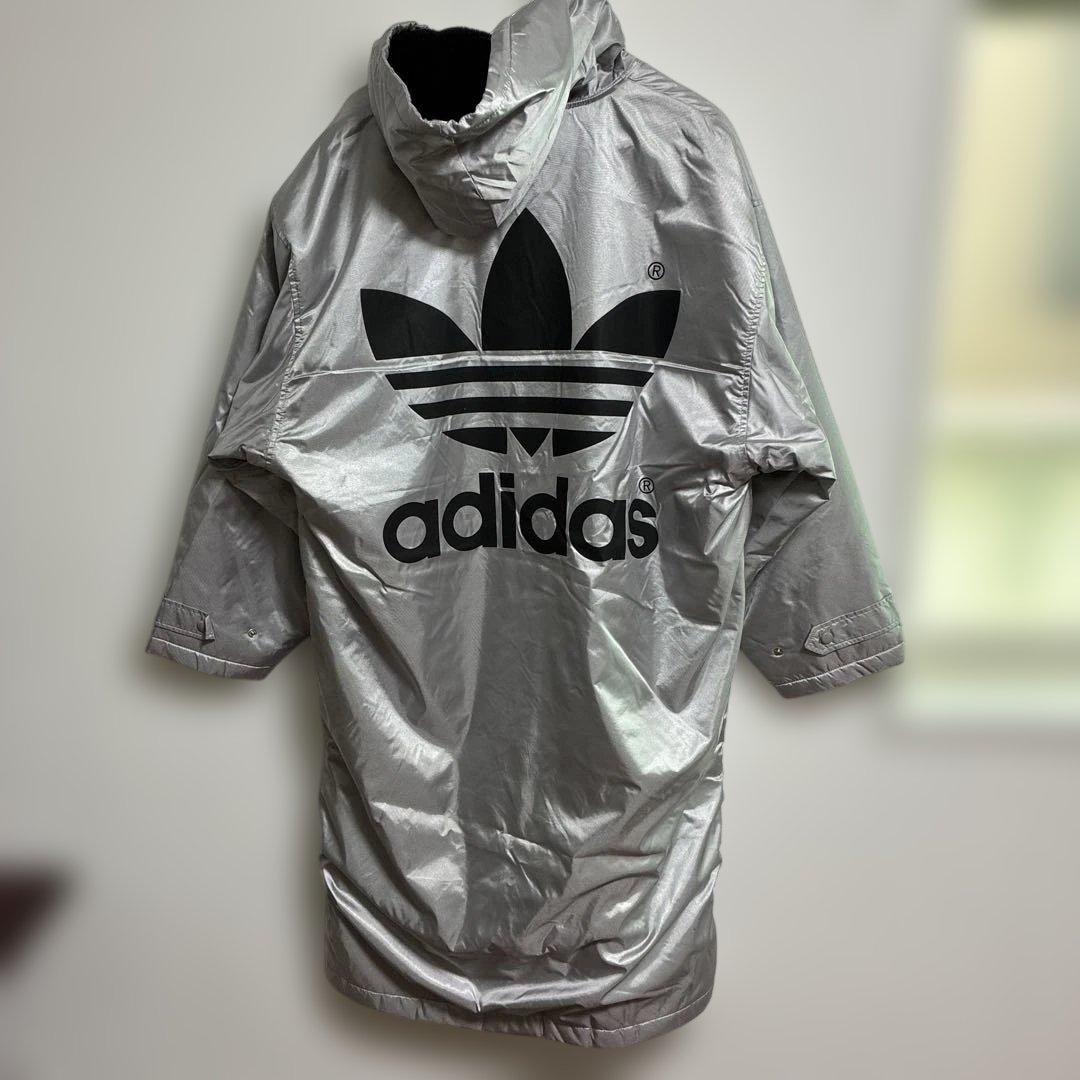adidas シルバー フード付き ベンチコート　Lサイズ