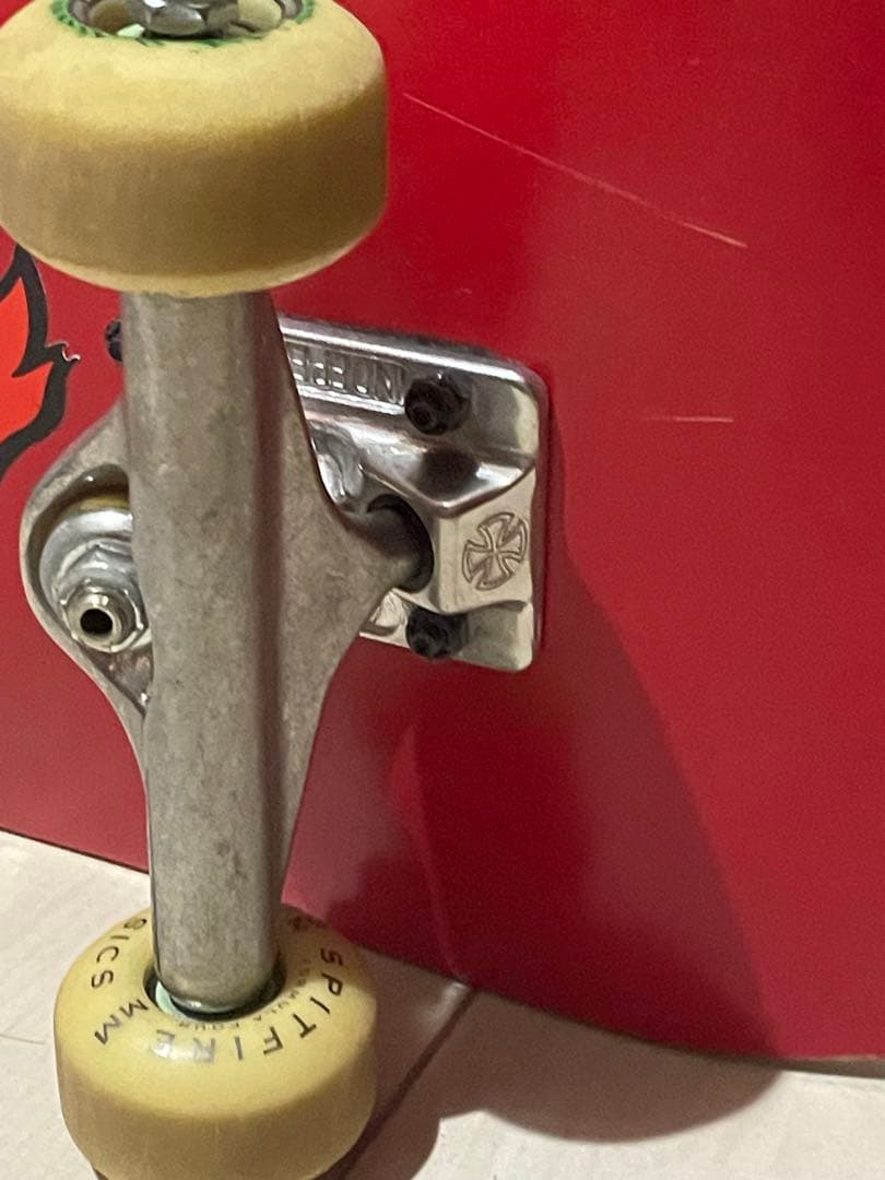 スケートボード　chocolate independent チタニウム