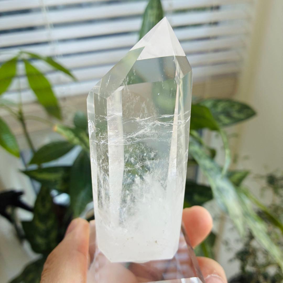 ブラジル産 天然水晶ポイント 167g ブルールチル入り 高透明 六角柱 台座