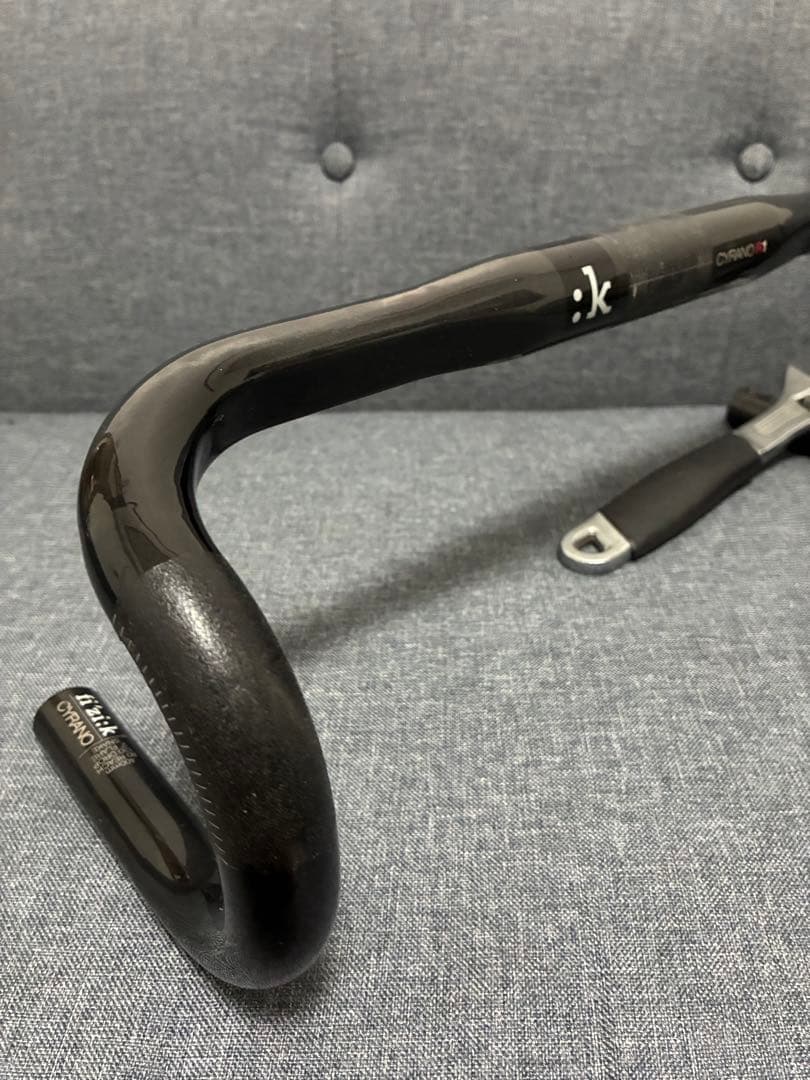 Cyrano R1 カーボン ドロップハンドル　フィジーク　fizik