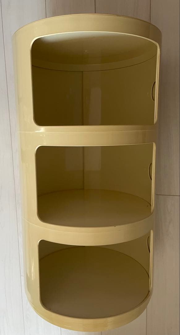 Kartell 3段収納キャビネット