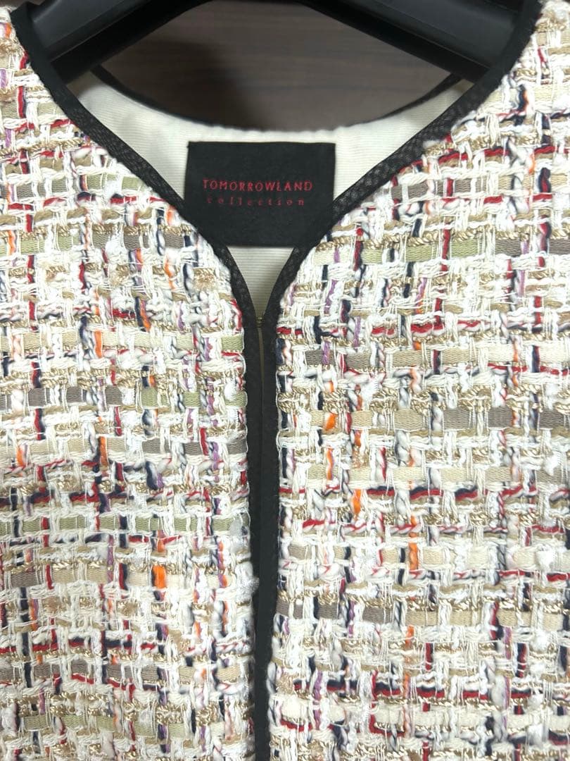 新品タグ付きTOMORROWLAND ホロウファンシーツイード トリミングジレ