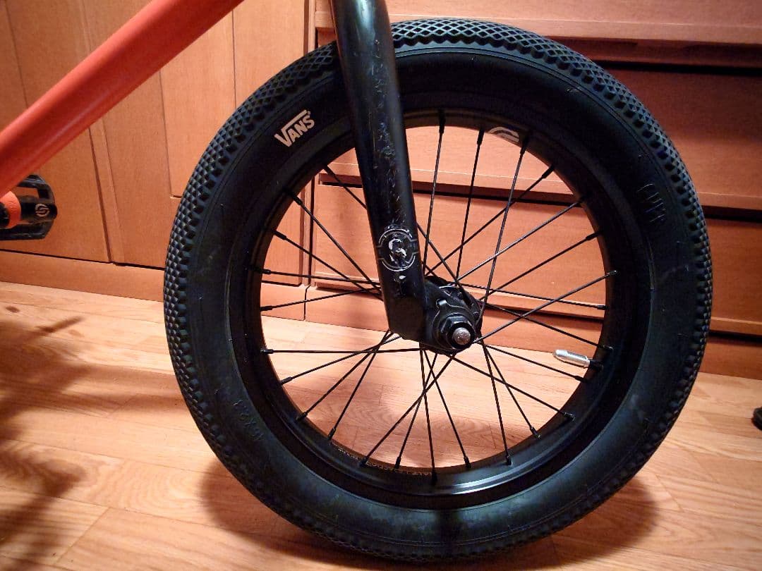 WETHE PEOPLE BMX 16インチ 室内保管　VANSタイヤ　ウィーザ