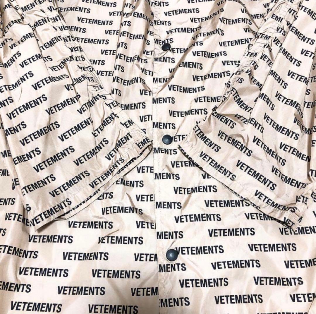 VETEMENTS ヴェトモン レインコート アウター コート　総柄