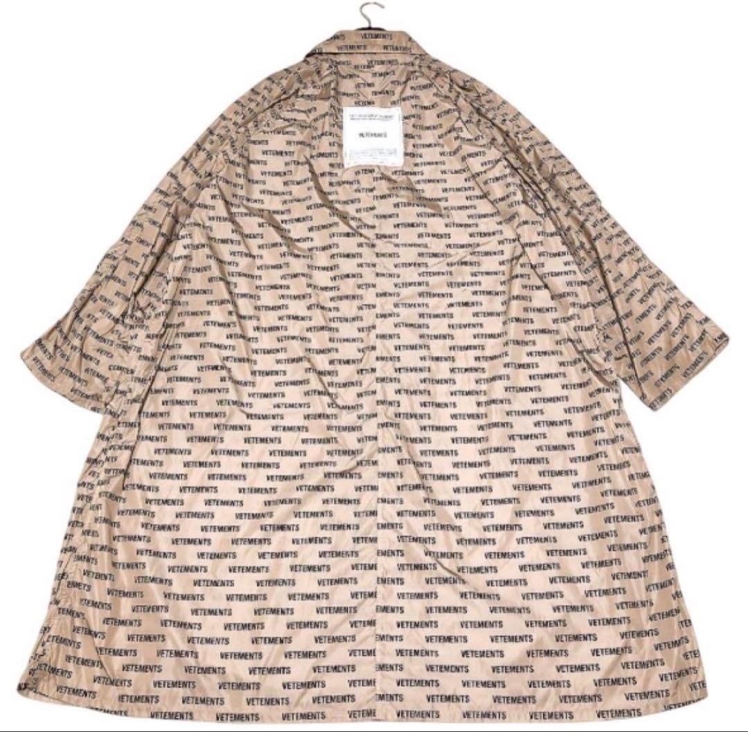 VETEMENTS ヴェトモン レインコート アウター コート　総柄