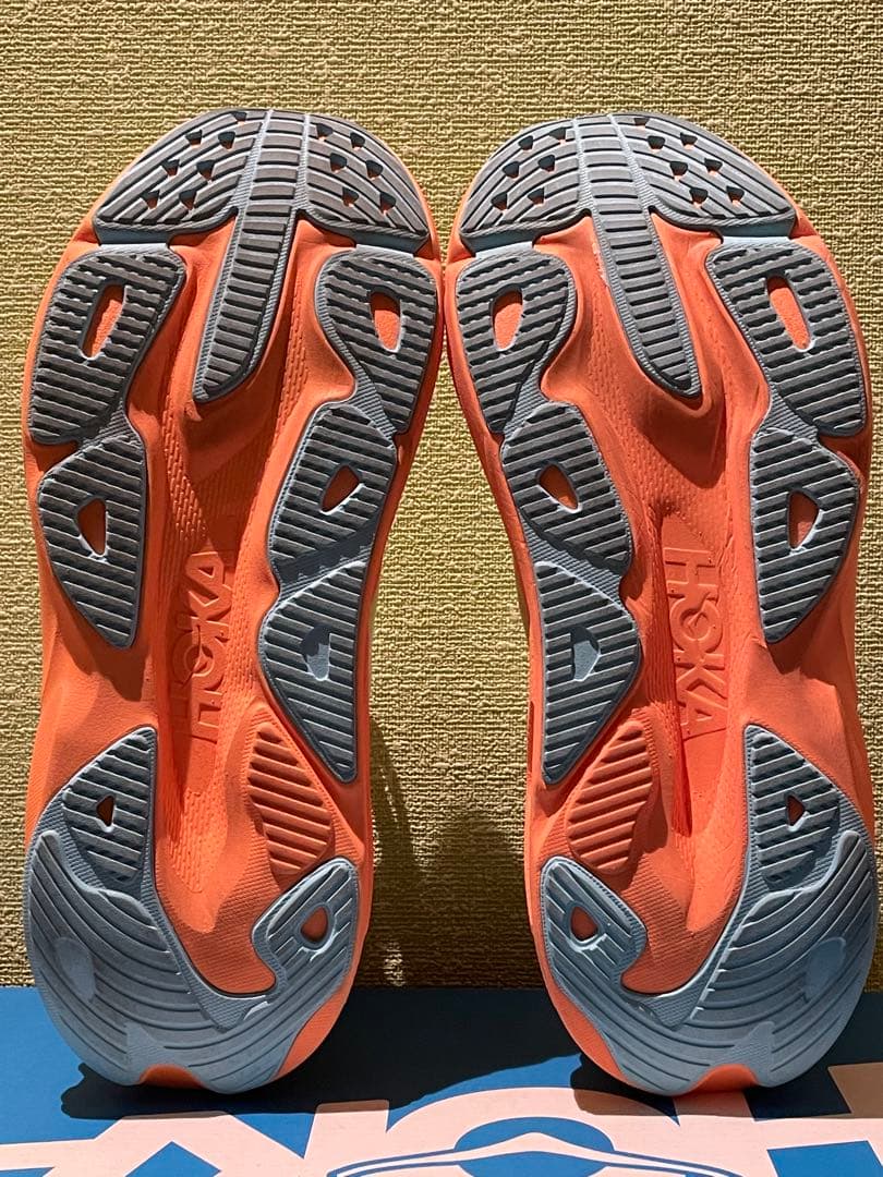 歩行3キロのみHOKA SKYFLOW スカイフロー　25.0㎝ ホカオネオネ