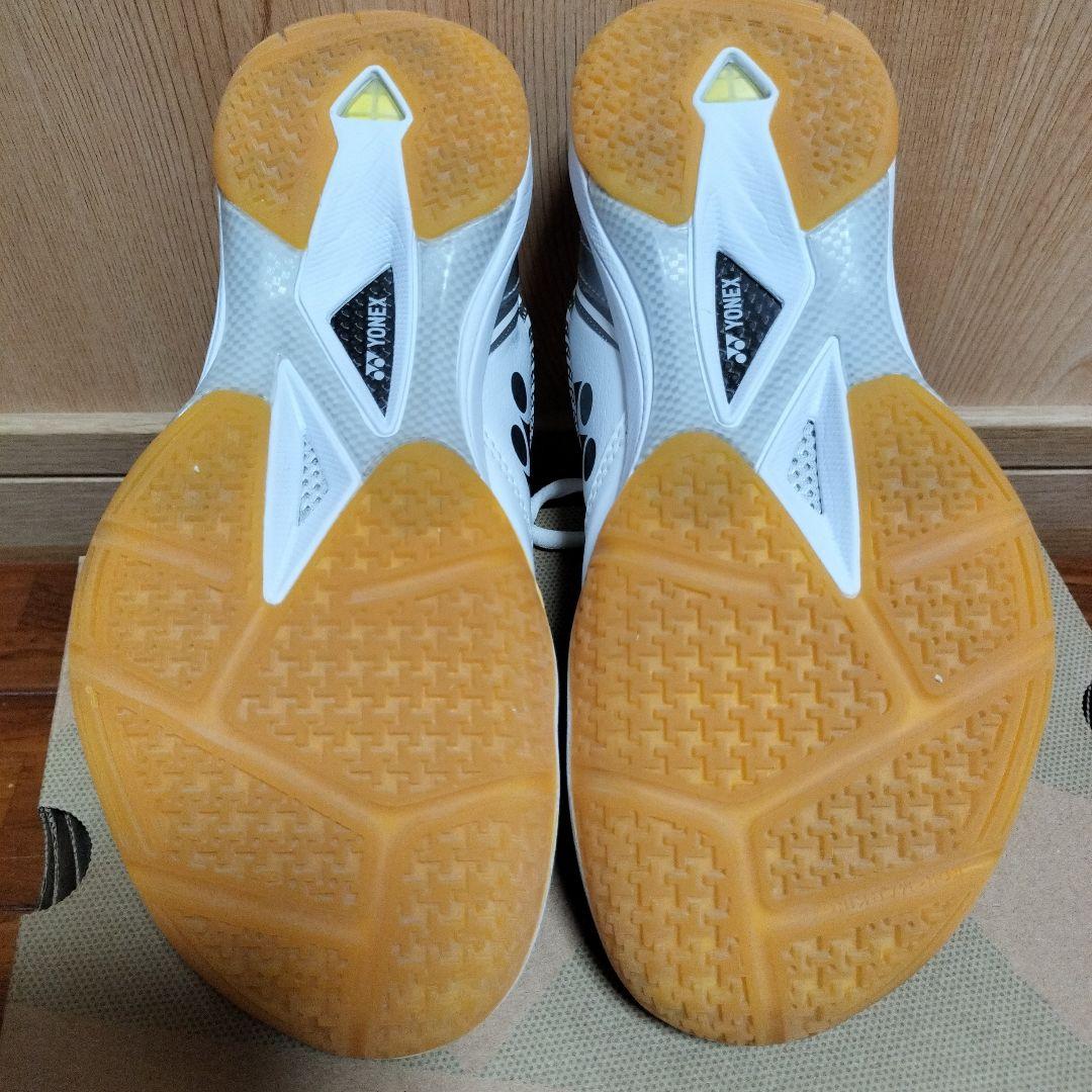 【美品】YONEX バドミントンシューズ65z／25cm