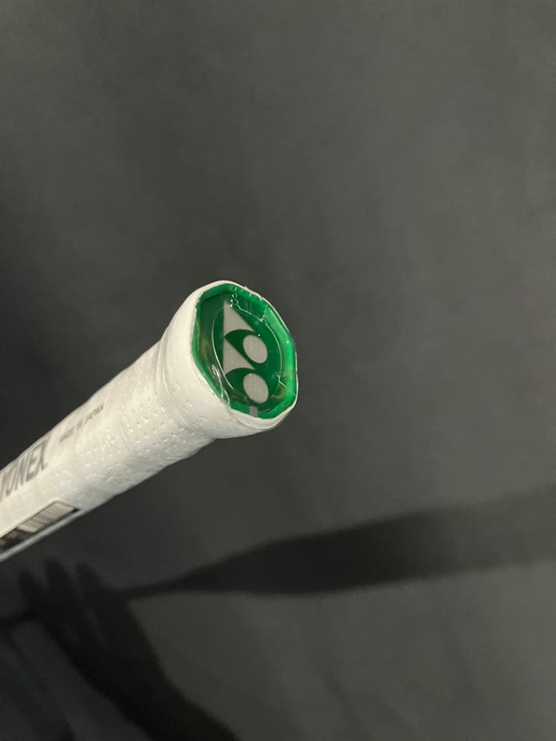 4ug5 アストロクス100ZVA 新品　バドミントン　ラケット