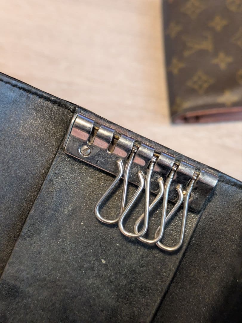 CHANEL ブラックキーケース