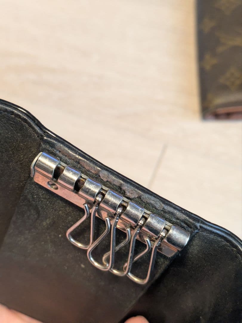 CHANEL ブラックキーケース