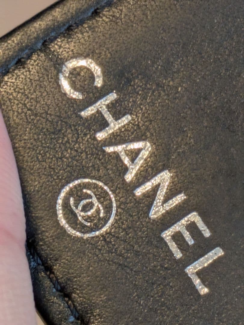 CHANEL ブラックキーケース