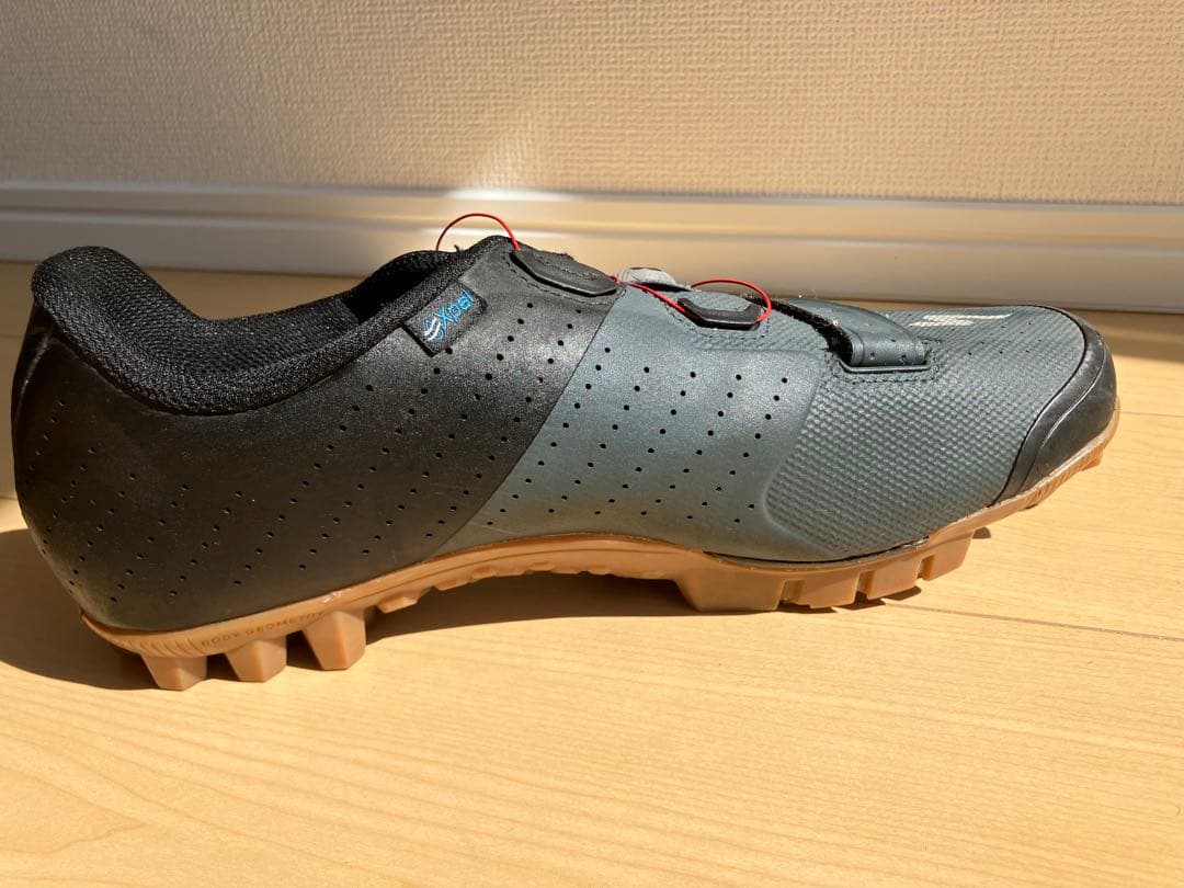 スペシャライズド　Recon 3.0 サイズ42.5