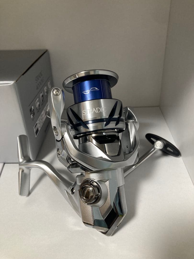 値下げ☆新品未使用☆23ストラディックSTRADIC☆4000XG☆リール