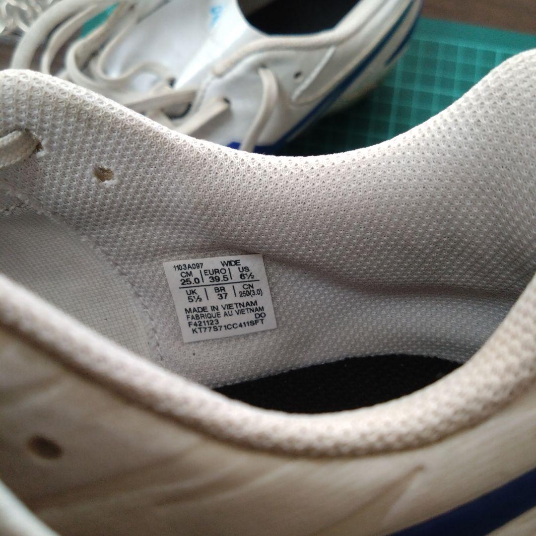 ASICS サッカーシューズ 25cm ホワイト/ブラック　ＤＳライト