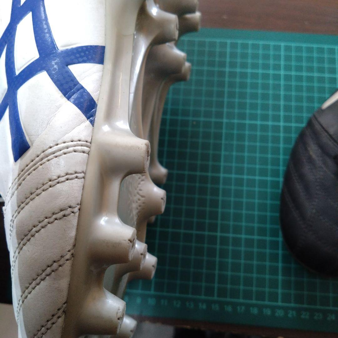 ASICS サッカーシューズ 25cm ホワイト/ブラック　ＤＳライト