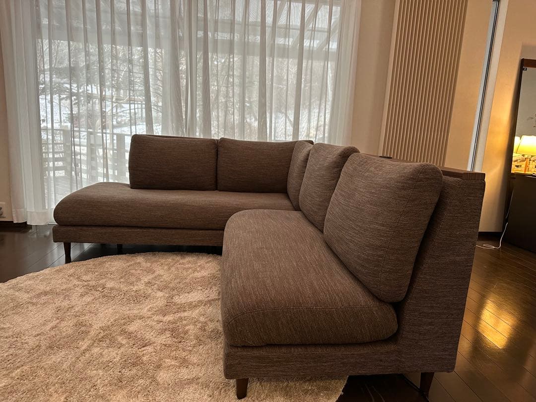 ニトリ　コンセント付き3〜5人掛けソファ