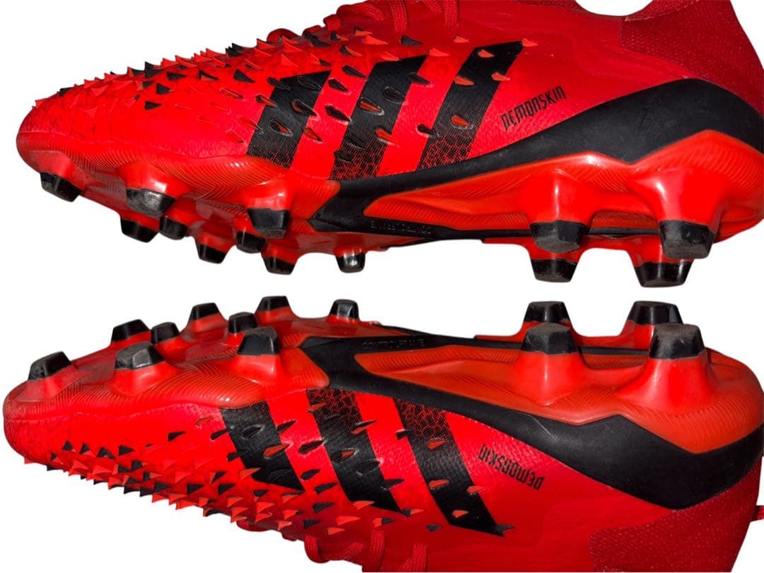 adidas Predator レッド サッカーシューズ