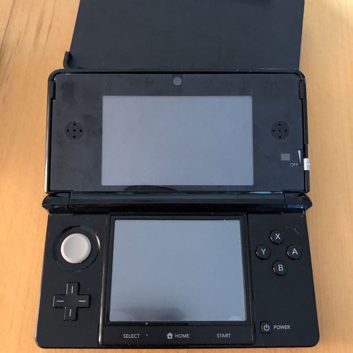 任天堂3ds 本体 充電器　ソフト