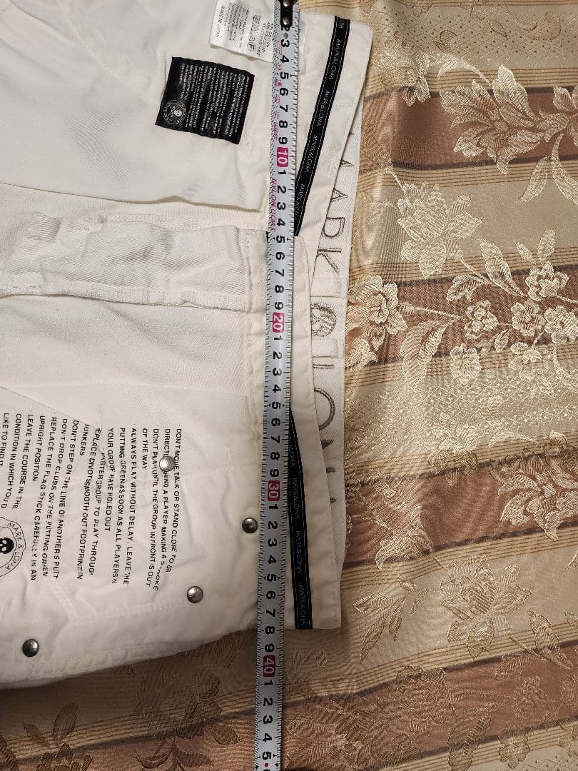 『 MARK LONA』マークアンドロナ スカル刺繍 ホワイトゴルフスカート