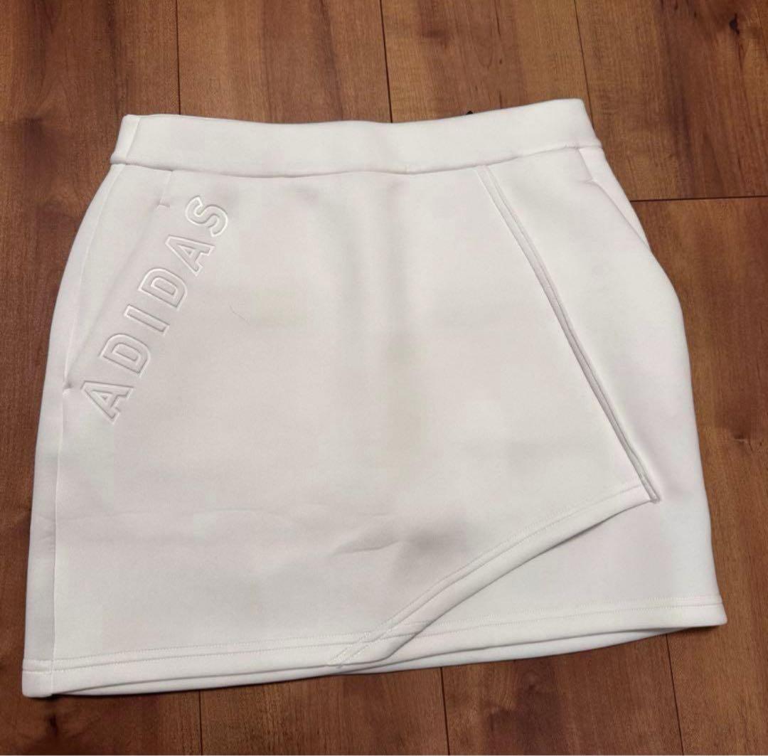 ダンボールニット　セットアップ　ホワイト　アディダス　新品タグ付き　秋冬