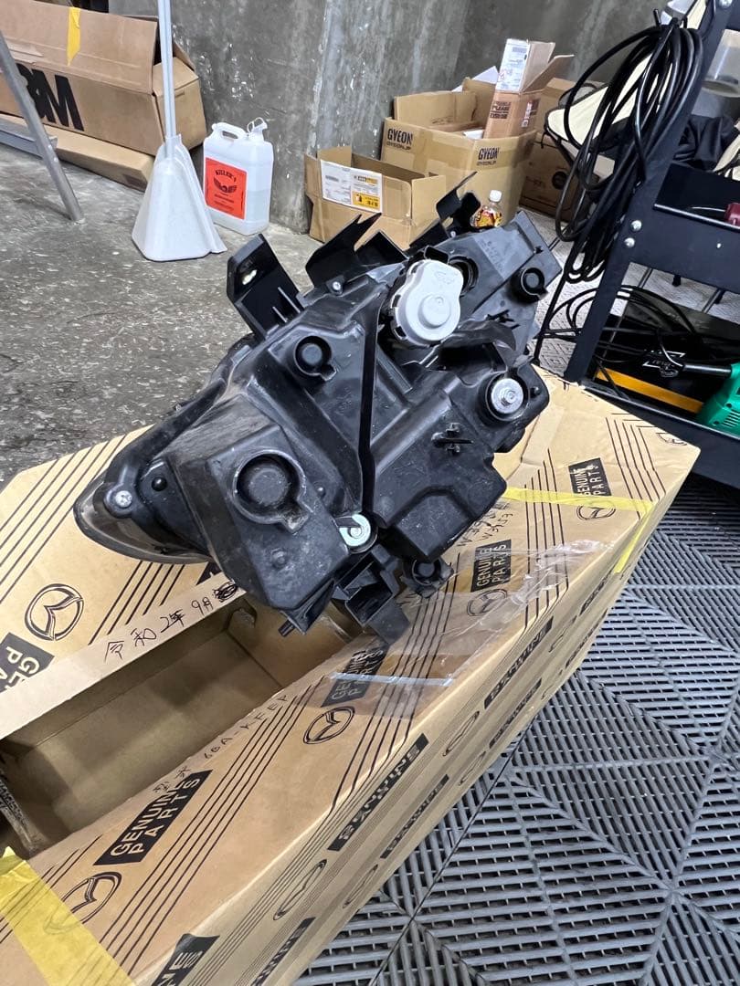 マツダ CX-5 6BA-KFEP 左（助手席側）純正LEDヘッドライト