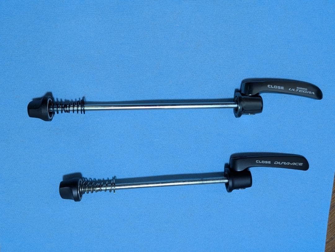 DT SWISS RR21 DiCUT アルミホイール (チューブレスレディ)