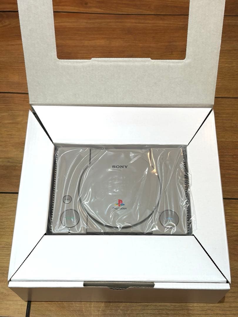 新品 SONY プレイステーション クラシック SCPH-1000RJ