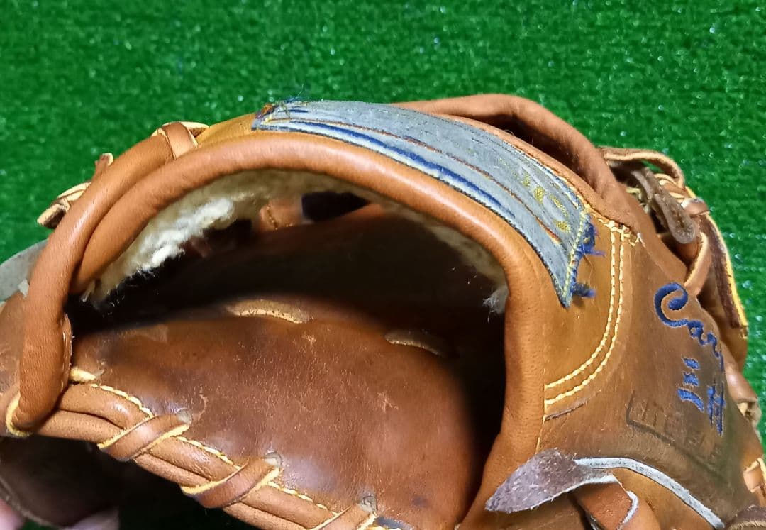 美津濃ワールドウィン広島東洋カープ三村敏之選手刺繍入り、赤カップ