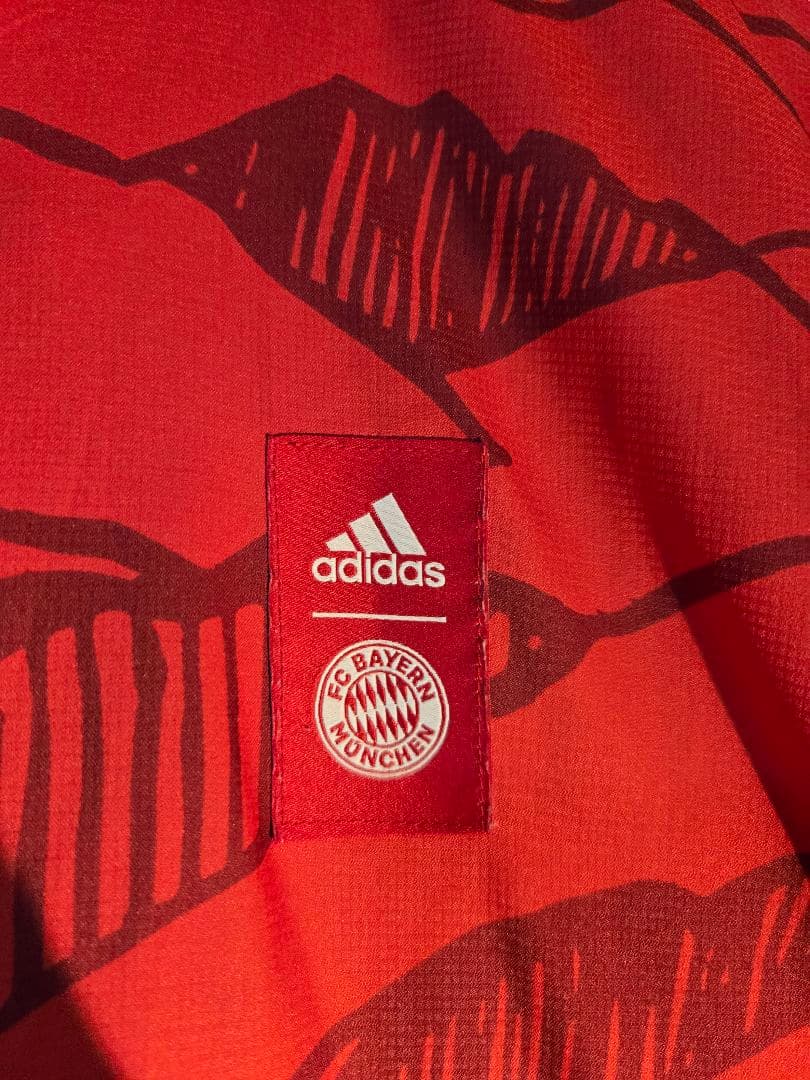 【希少・完売モデル】21/22 バイエルンミュンヘン ナイロンジャケット