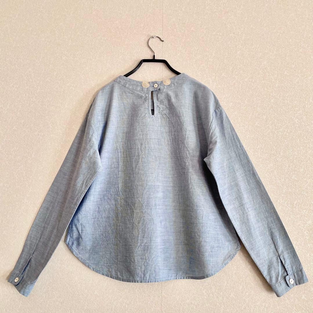 パラスパレス　刺繍ドット柄　シャンブレーブラウス