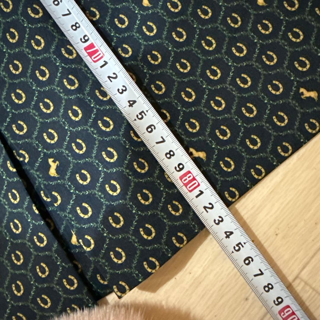 EIMI GOLF 馬蹄と動物柄の長袖ワンピース