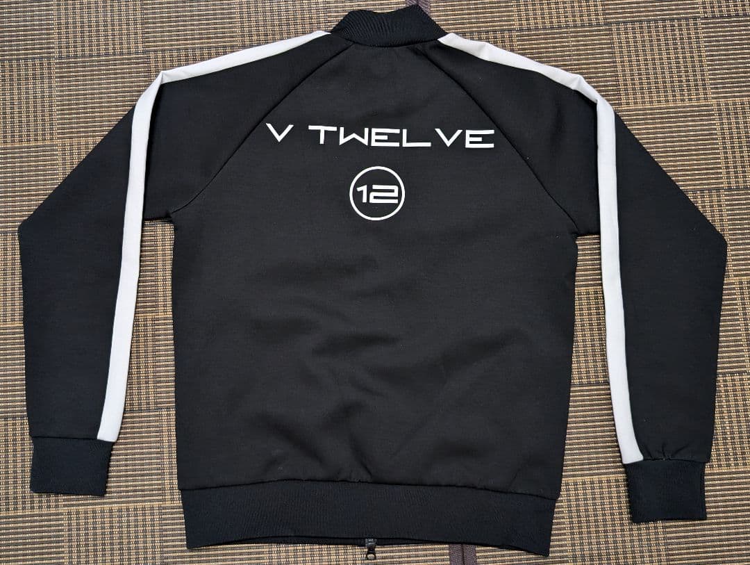 Ｖ１２　セットアップ　ブラック