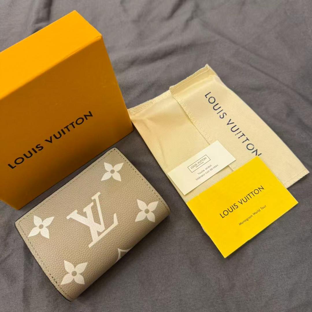 【箱つき極美品】 LOUIS VUITTON グレー 二つ折り財布