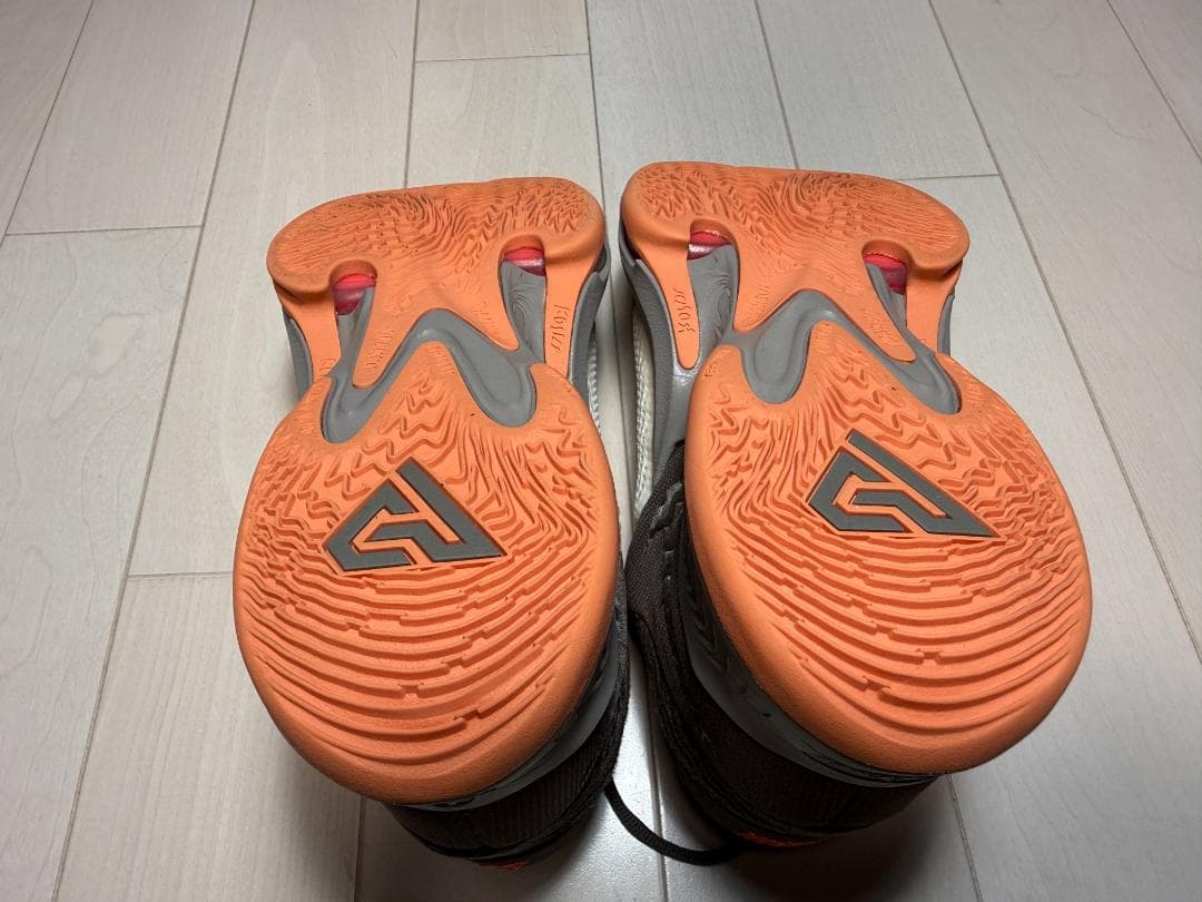 ●NIKE ZOOM FREAK4●ナイキ　ズーム　フリーク4　28.5ｃｍ