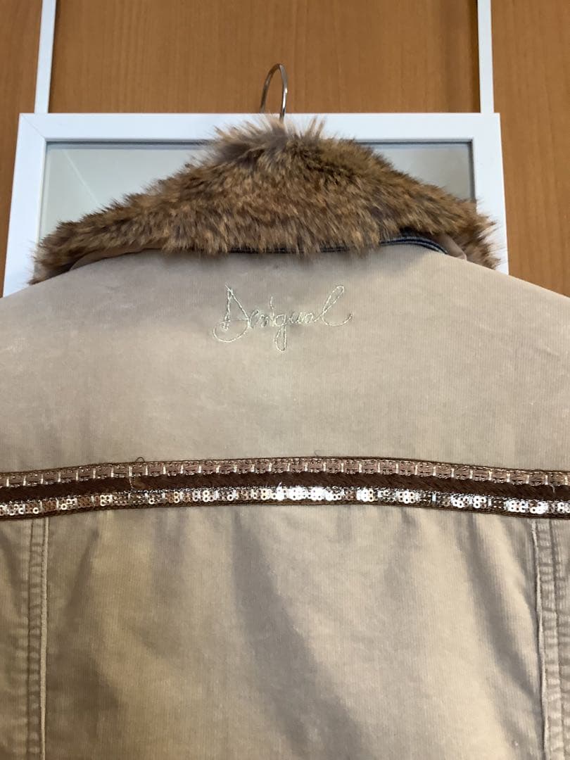 美品未使用Desigualジャケット細畝ベージュコーデュロイxデニム（ファー付）