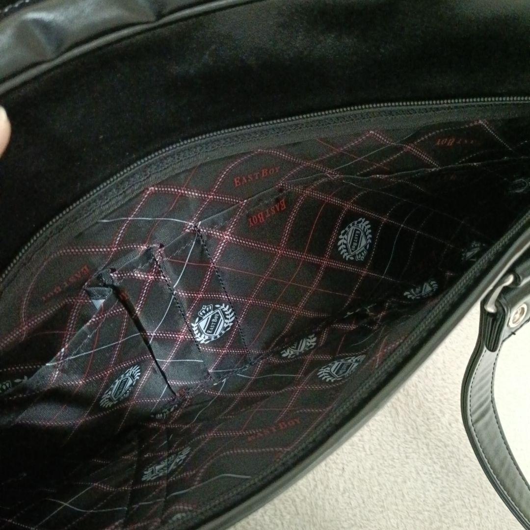 【人気】EASTBOYスクールバッグ　ブラック　赤刺繍