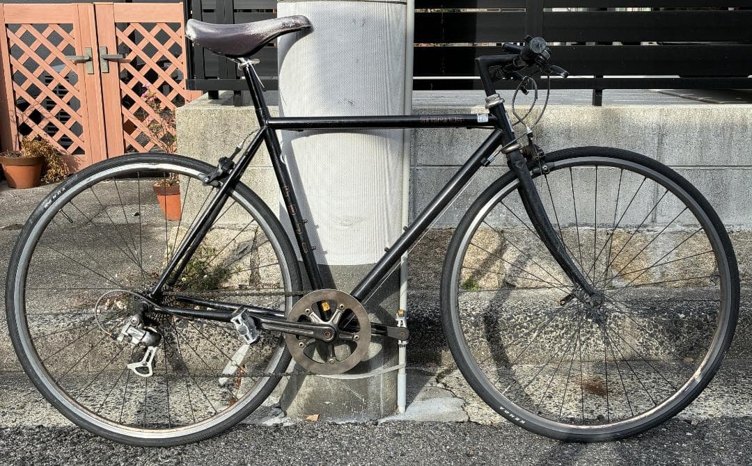 広島引取限定★FUJI STRATOS 8段変 700 x28C クロスバイク★