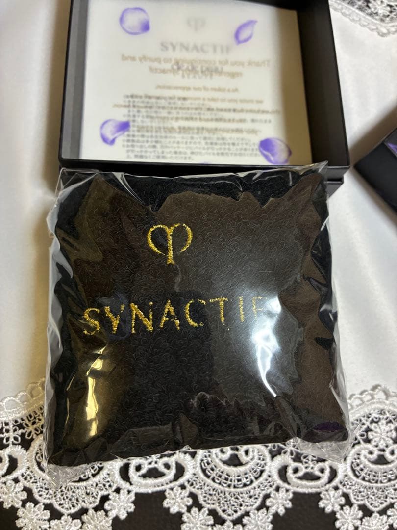 クレドポーボーテ シナクティフサボンn 40g特製サイズ＆タオル新品未使用