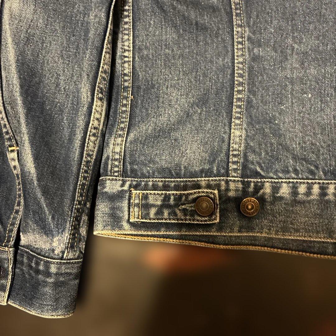 リーバイスデニムジャケット XLサイズ　ハチノスリペア有り