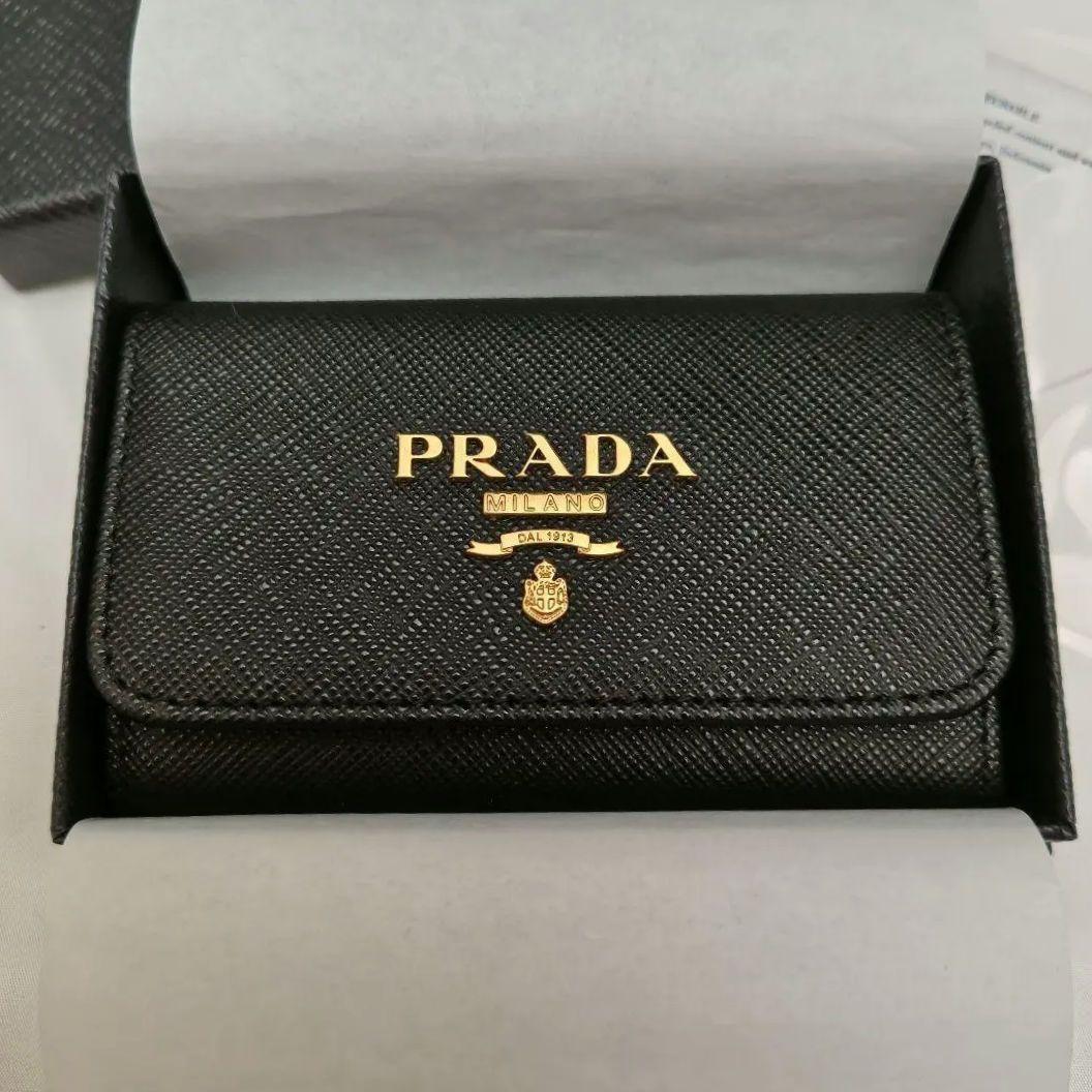 未使用品　現行　PRADA サフィアーノレザー　マルチカラー キーケース