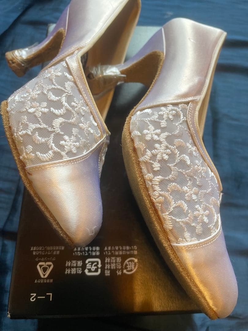 【ほぼ新品】社交ダンス ケント 女性シューズ 23cm R 7cm