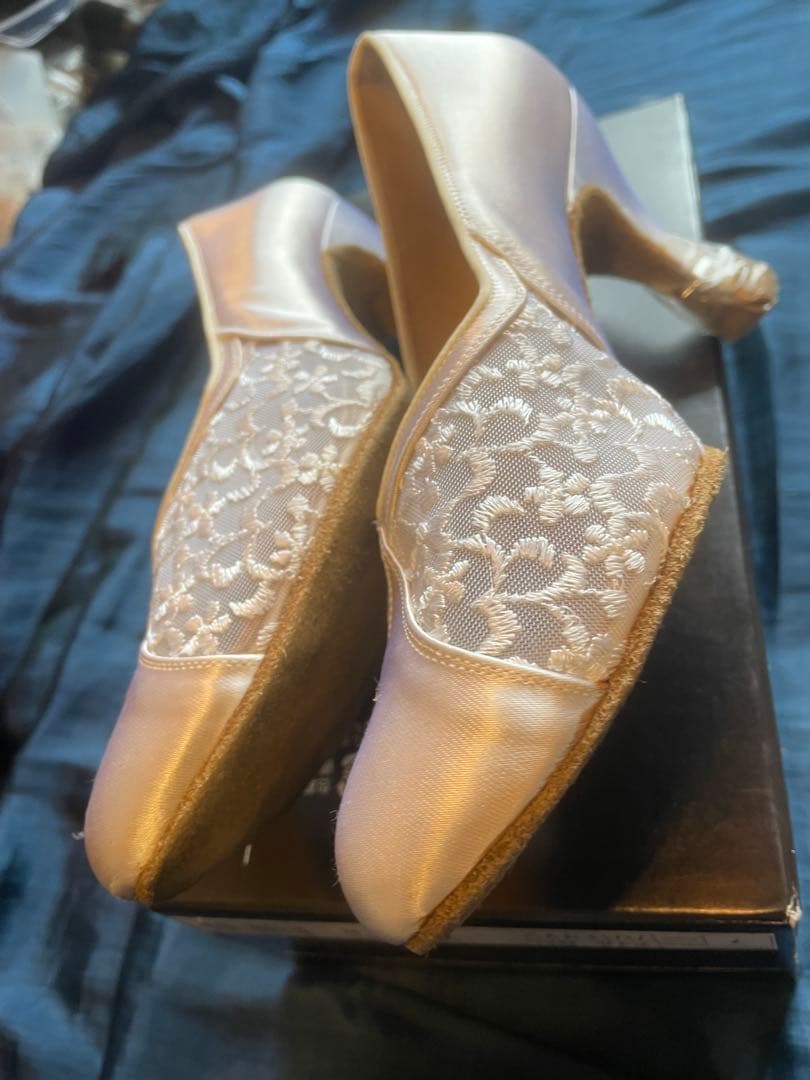 【ほぼ新品】社交ダンス ケント 女性シューズ 23cm R 7cm