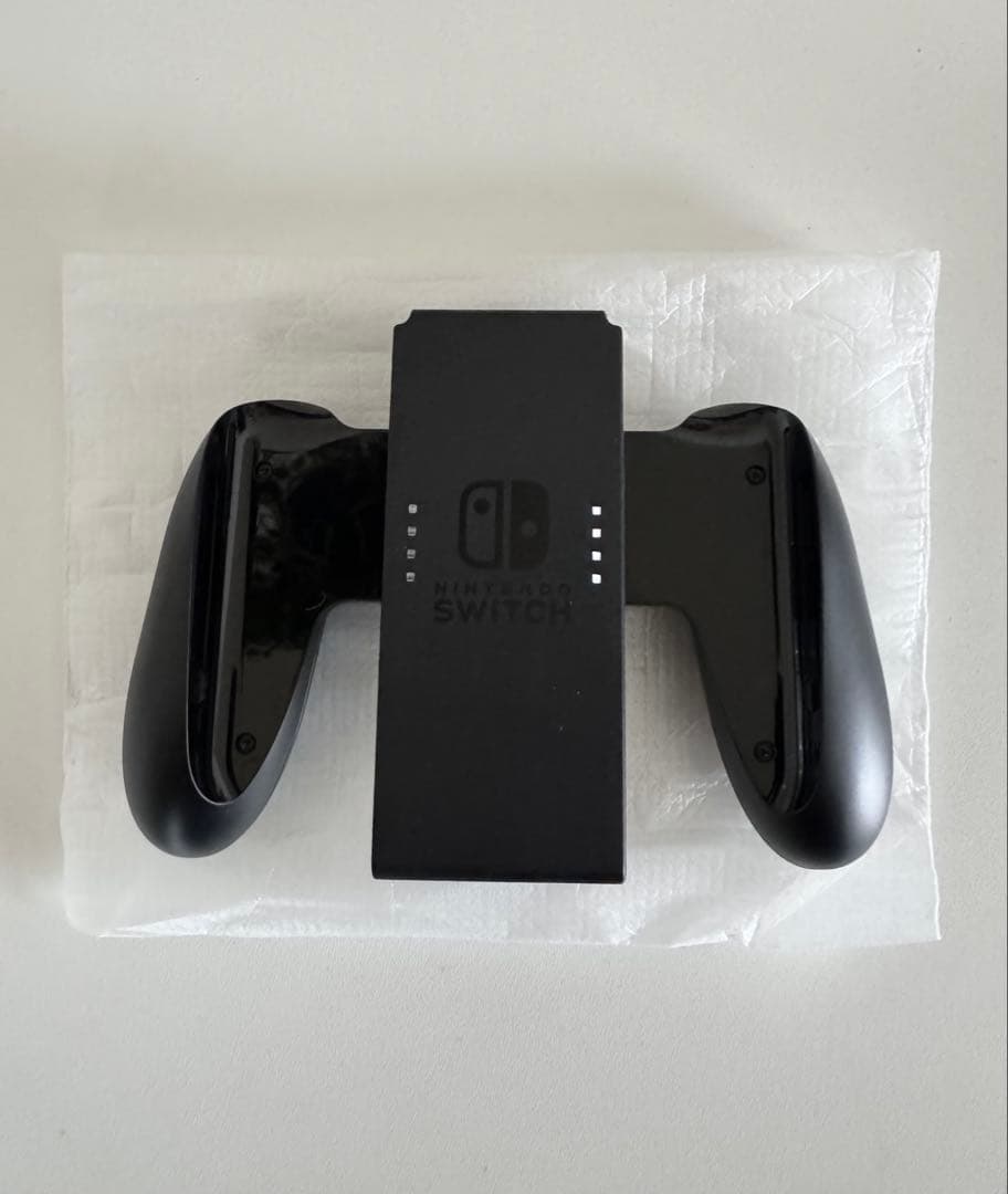 Nintendo Switch 本体 ＋ 充電スタンド、ソフトセット