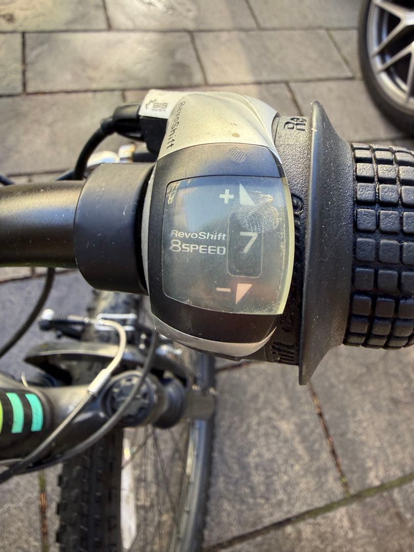 Trek 24インチ キッズバイク 黒/青/黄緑