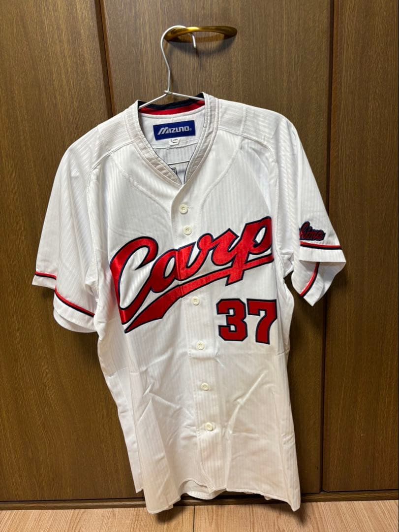 広島カープ　♯37 野間峻祥選手　サイン入りユニフォーム　サイズL